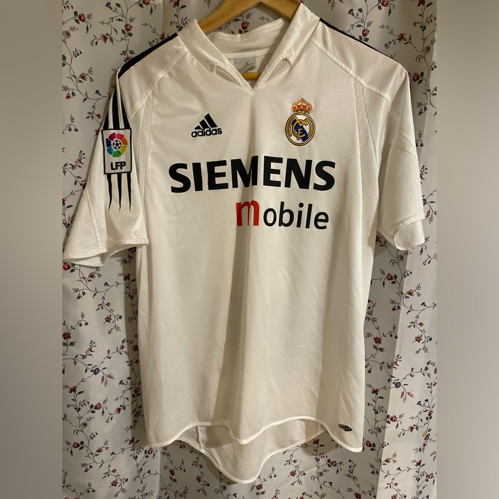 Vintage Beckham adidas Real Madrid White Jersey with Black and Red Accents